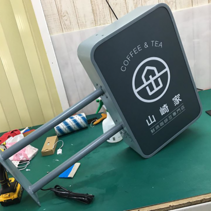 方形平面-寬版灰框.png